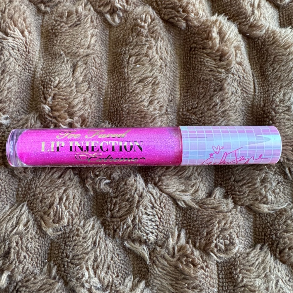 Too Faced Lip Injection Extreme - Painkillr Pink - Picture 8 of 12